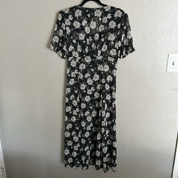 Semi sheer floral 90s style dress - Picture 5 of 8